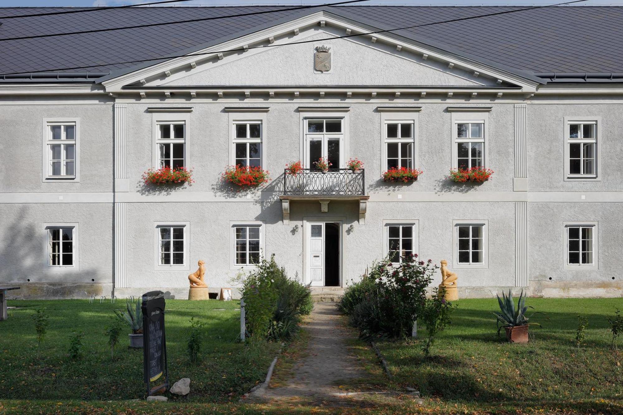 Zamek Dobrohor Aparthotel Eksteriør bilde